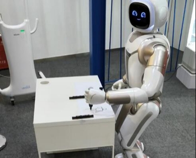 陽光課堂活動 智能機(jī)器人銷售實踐探索